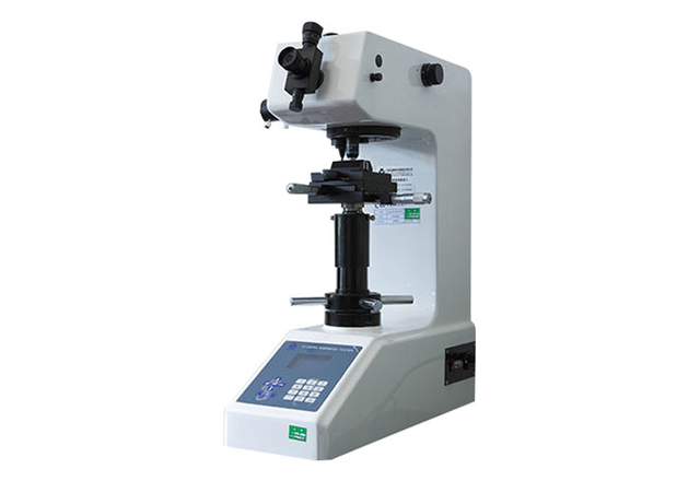 Vickers-Hardness-Tester
